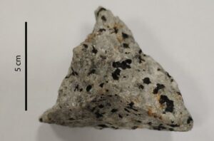 20 Examples of Igneous Rocks, Types (Intrusive and Extrusive), Textures ...